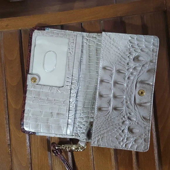 Brahmin Debra  Wristlet /Wallet Croc Embossed Leather - Picture 3 of 6